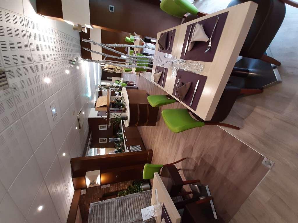 Kyriad Hotel Nevers Centre מסעדה תמונה