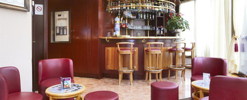 Kyriad Hotel Nevers Centre מראה חיצוני תמונה