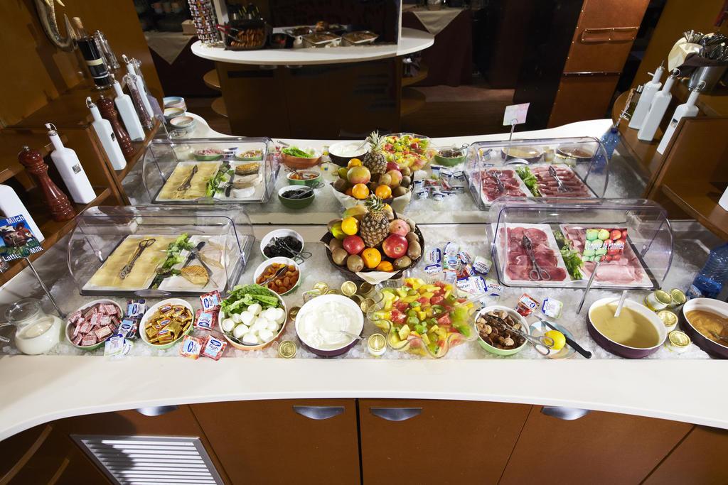 Kyriad Hotel Nevers Centre מראה חיצוני תמונה