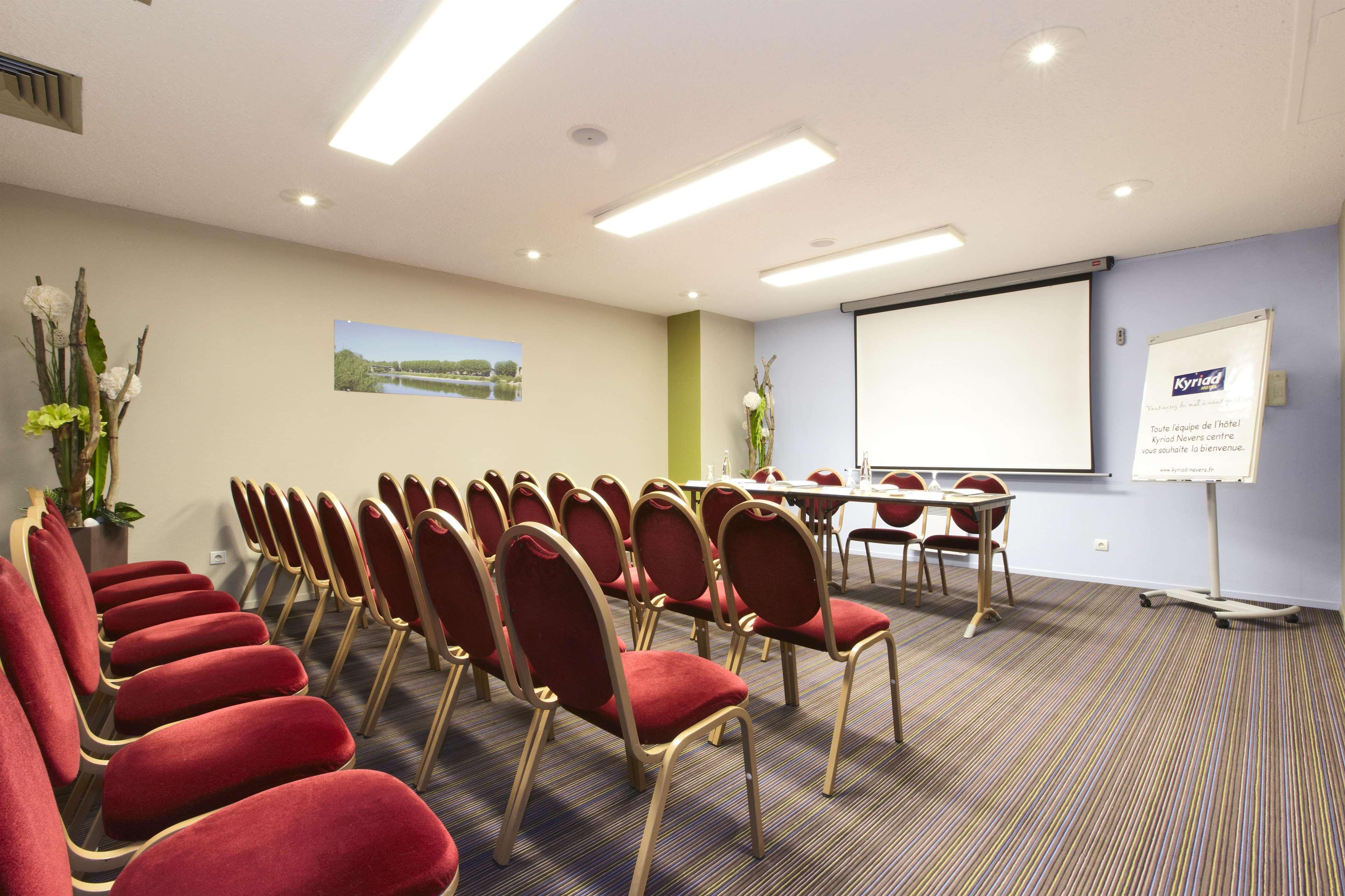 Kyriad Hotel Nevers Centre מראה חיצוני תמונה